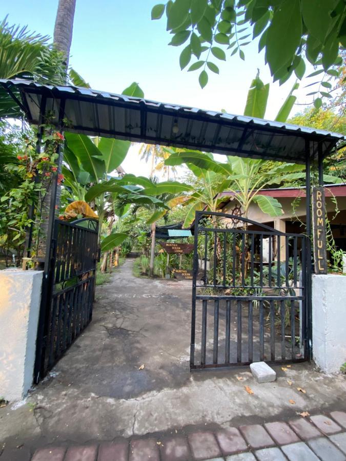 Mustika Ocean Lodge Gili Air Exteriör bild