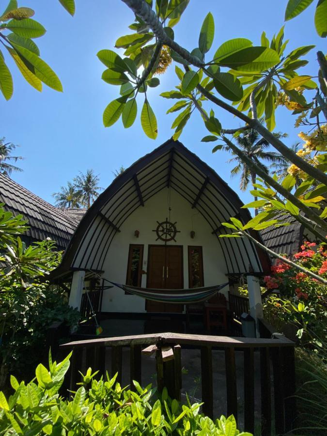 Mustika Ocean Lodge Gili Air Exteriör bild